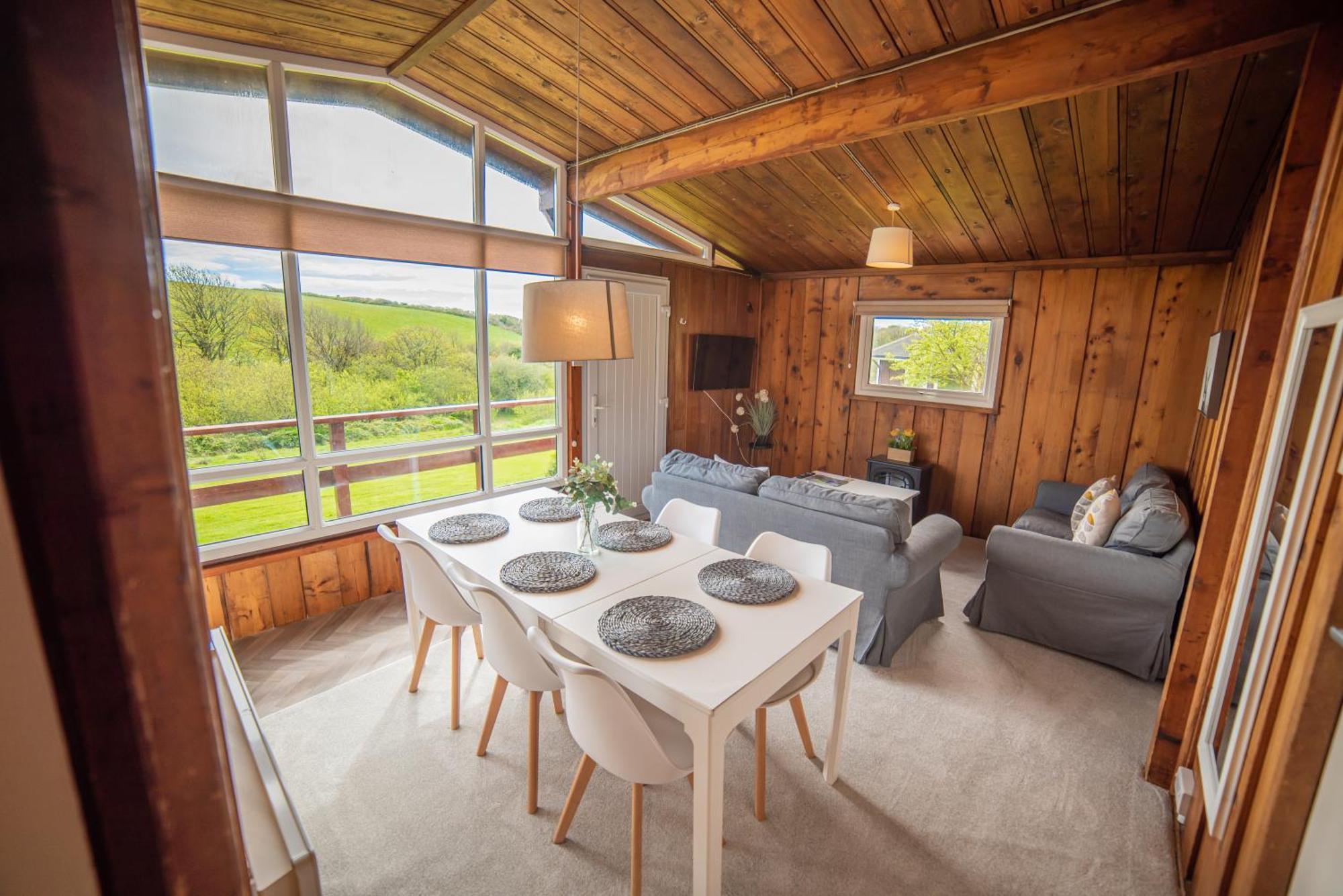 Timber Hill Self Catering Cedar Lodges Broad Haven Eksteriør billede