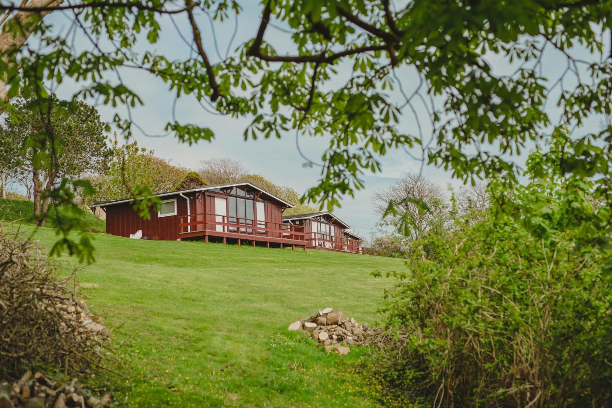 Timber Hill Self Catering Cedar Lodges Broad Haven Eksteriør billede